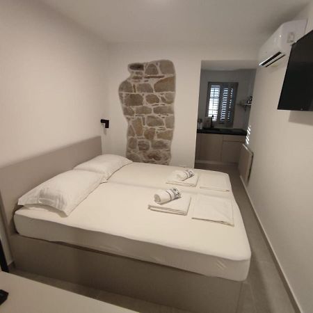 Radunica Old Town - Studio Apartment 3 Split Buitenkant foto